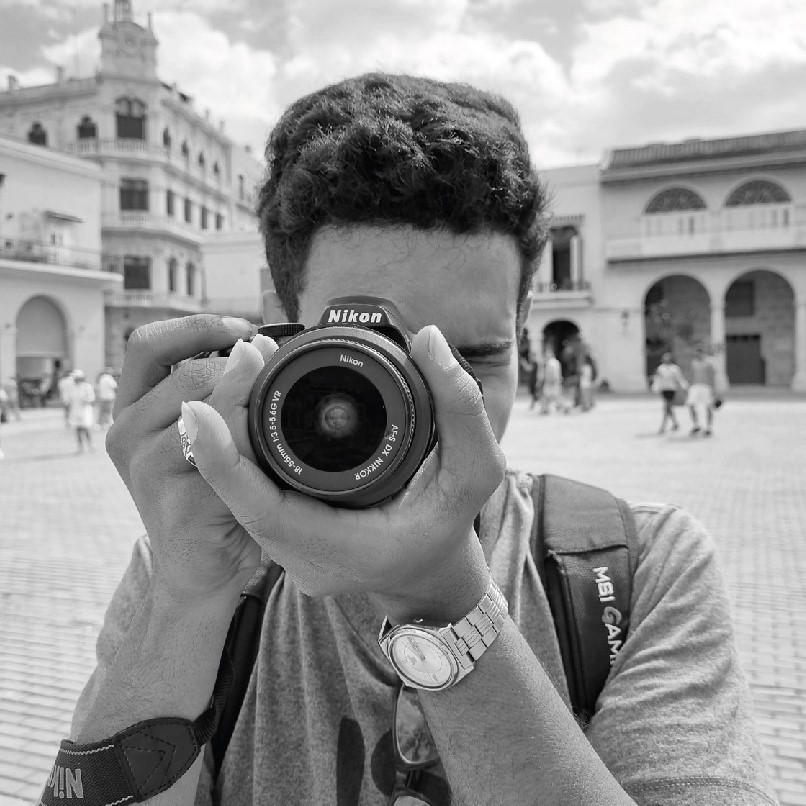 Dayron Giro Profile